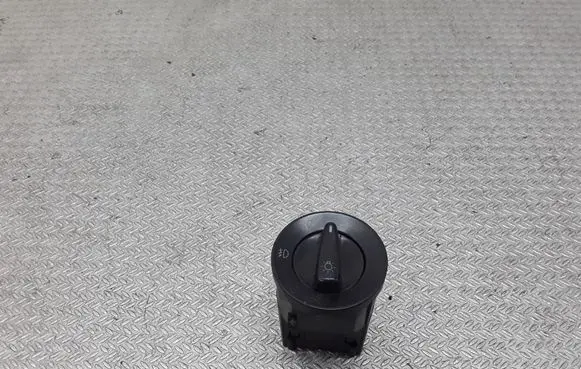 Volkswagen Golf IV Light switch