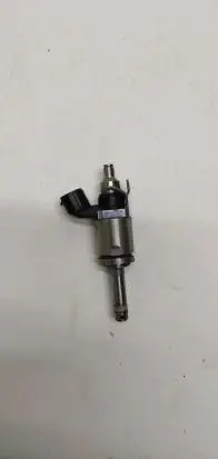 Mazda 6 Fuel injector PY0113250 03014 09601