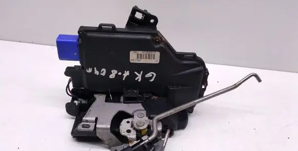 Audi A8 S8 D3 4E Rear door lock 4E0839015