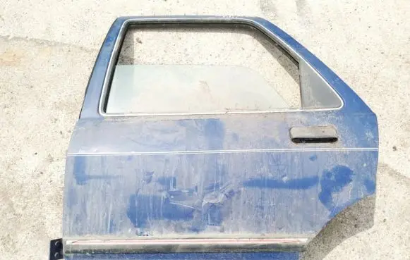 Ford Sierra Rear door melynos