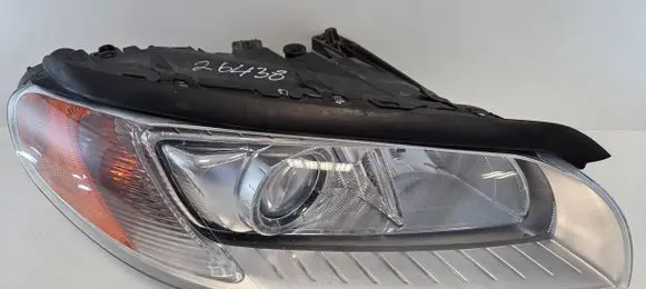 Volvo XC70 Headlight/headlamp 31383541 6336600000