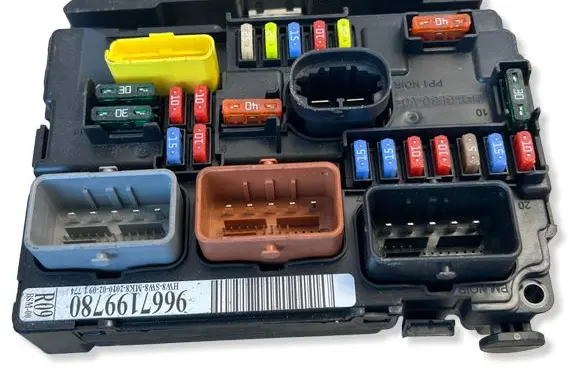 Citroen DS3 BSM Control unit 9667199780