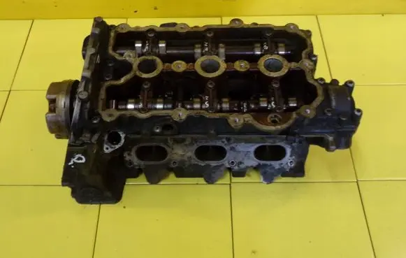 Audi A6 S6 C6 4F Engine head 06E103373D BDW
