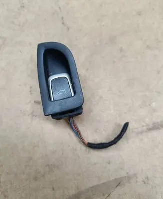 Audi A4 S4 B8 8K Tailgate opening switch 8K0959831B 0134025