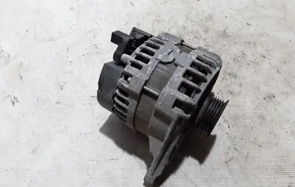 Mercedes-Benz CLA C117 X117 W117 Generator/alternator A0009063322