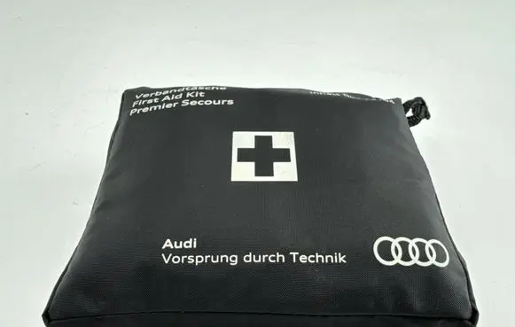 Audi Q2 - First aid kit 8W0860282F
