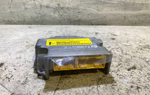Mitsubishi Outlander Airbag control unit/module P8635A205 DDPPSCB1 THDMH215000269