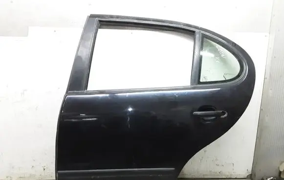 Seat Leon (1M) Rear door