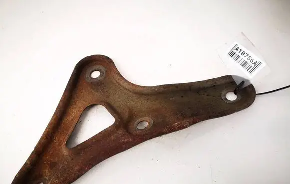 Toyota Corolla E120 E130 Engine mounting bracket