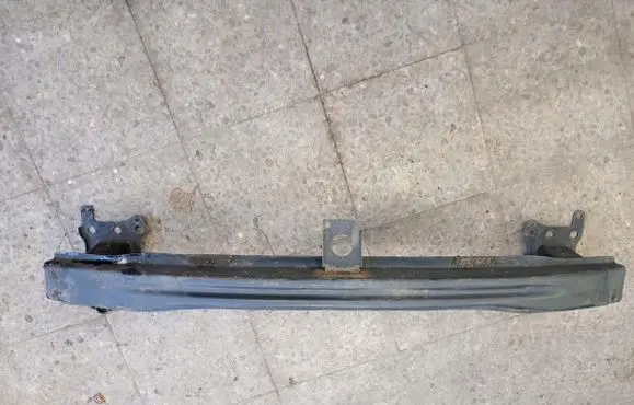 Volkswagen Golf V Front bumper support beam 1T0807581