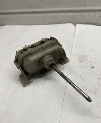 Audi A6 S6 C4 4A Central locking vacuum pump 4A0862153