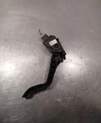 Peugeot 308 SW Accelerator throttle pedal 9671433780 6PV00994941
