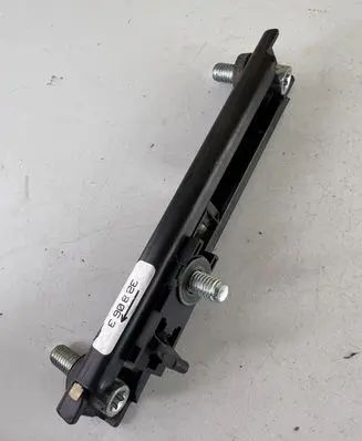 Land Rover Range Rover L322 Seat belt adjustment rail 323063