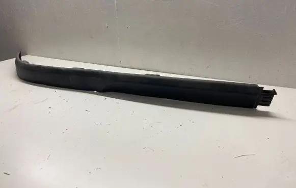 Opel Astra H Front bumper lip 375768702
