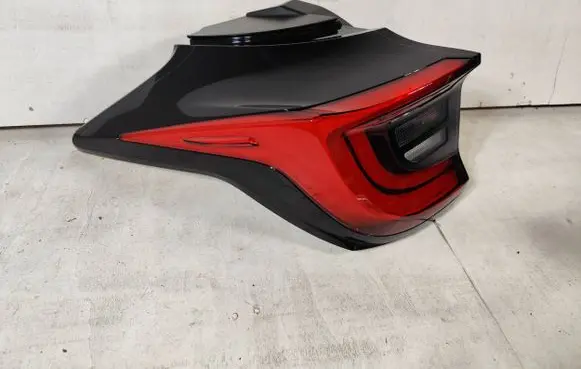 Toyota Yaris XP210 Rear/tail lights V356015L