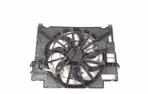 Jaguar F-Pace Radiator cooling fan shroud HK838C807AE