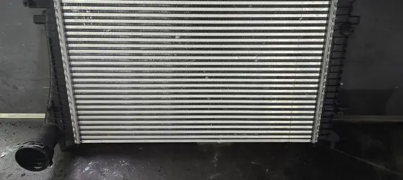 Volkswagen Caddy Intercooler radiator 96619