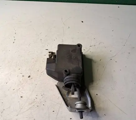Peugeot 407 Central locking motor 9643826880