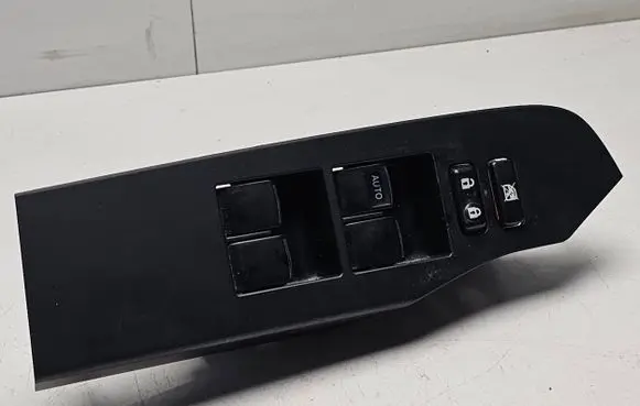 Toyota Auris E180 Electric window control switch 20932