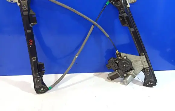 Jaguar X-Type Front door electric window regulator 0136821946