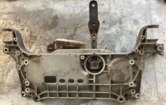 Volkswagen PASSAT B6 Front subframe 3C0199369F