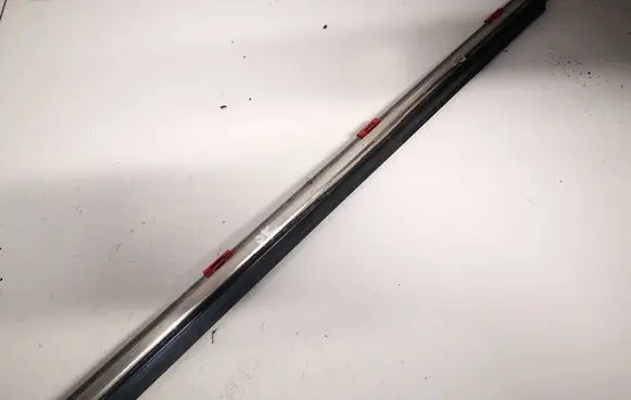 Lexus IS 220D-250-350 Front door glass trim molding 