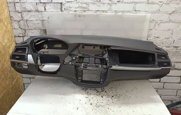 BMW X6 E71 Dashboard 70W101104 M2700T2
