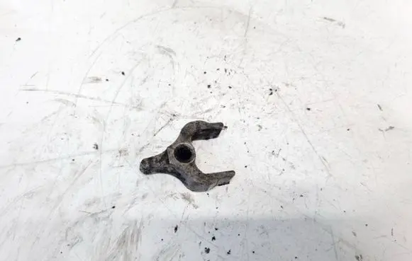 BMW 1 E81 E87 Fuel Injector clamp holder 