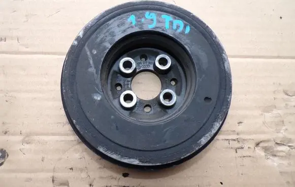 Volkswagen Caddy Crankshaft pulley 038105243