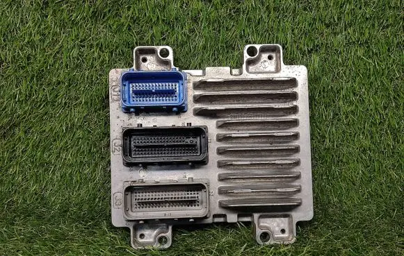 Buick Encore I Engine control unit/module ECU 12695536 12692201