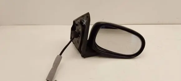 Nissan Almera Tino Front door electric wing mirror E11015541