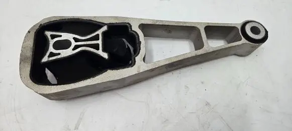 Land Rover Range Rover Evoque L551 Engine mount bracket K8D26P082AB