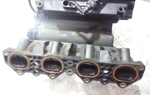 Citroen C3 Intake manifold 9635885080
