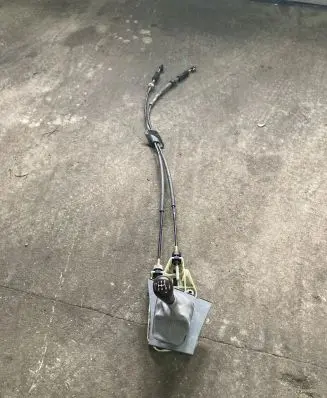 Volvo V70 Gear shift cable linkage