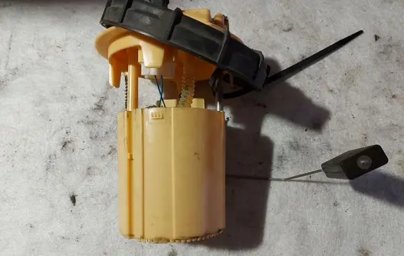 Citroen C3 Picasso In-tank fuel pump 9685044880