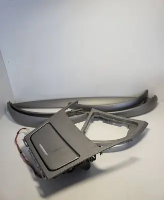 BMW 1 E81 E87 Ashtray (front) 7078571