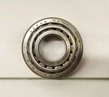 Mercedes-Benz 190 W201 Front wheel bearing hub 0069811605