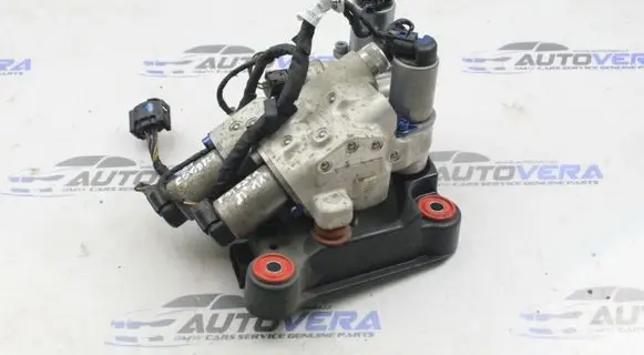 BMW 5 F10 F11 Air suspension compressor 6775258