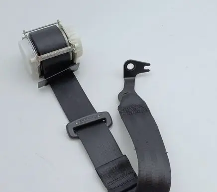 Volkswagen Golf Plus Rear seatbelt 33041587B