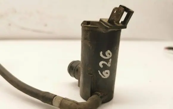 Mazda 626 Windscreen/windshield washer pump