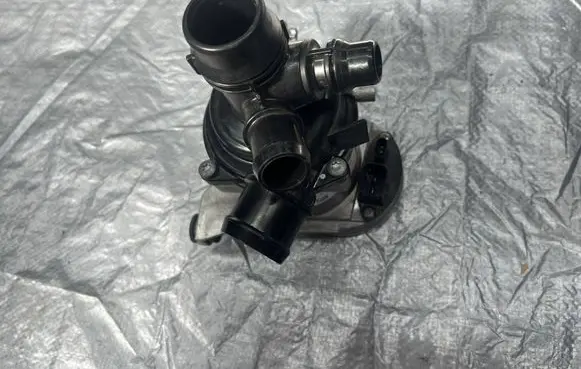 Mercedes-Benz S W223 Water pump A2562001700 KP0003 UVY2K02