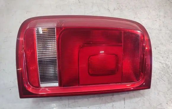 Volkswagen Amarok Rear/tail lights 