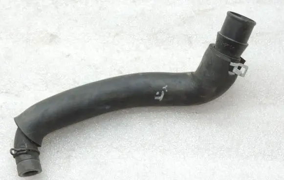 Toyota Corolla E120 E130 Breather/breather pipe/hose 122620D100