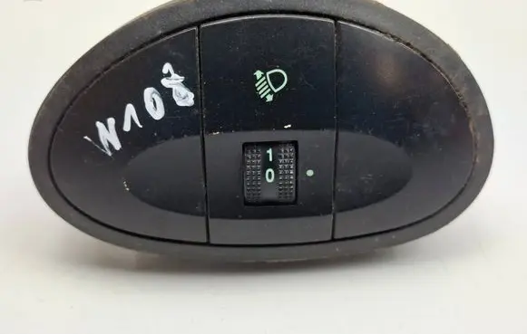 Hyundai Santa Fe Headlight level height control switch 9339526000 612W11190