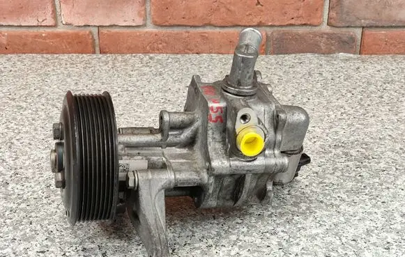 BMW 5 F10 F11 Power steering pump 6794350 LF41