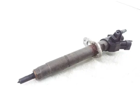 Volvo V70 Fuel injector 31272767