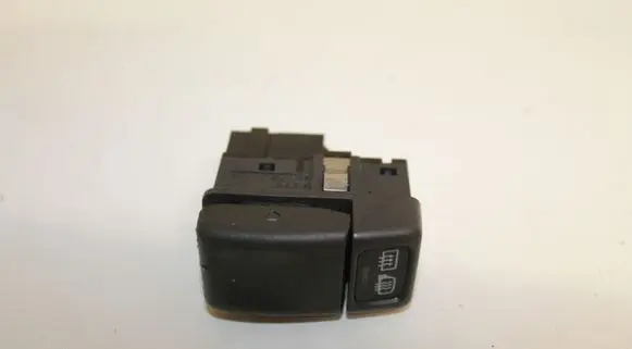 Volvo S70 V70 V70 XC Windscreen/window heater switch 9162952 4970