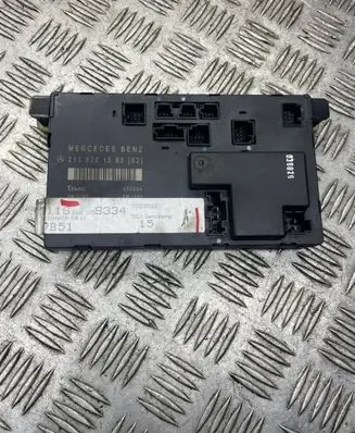 Mercedes-Benz E W211 Door control unit/module 2118201585 7583922