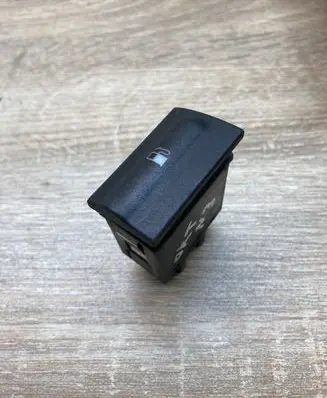 Skoda Octavia Mk2 (1Z) Fuel tank opening switch 3U0959833C