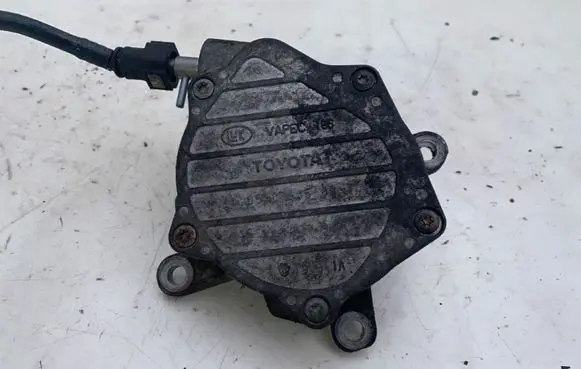 Toyota Corolla Verso AR10 Vacuum pump